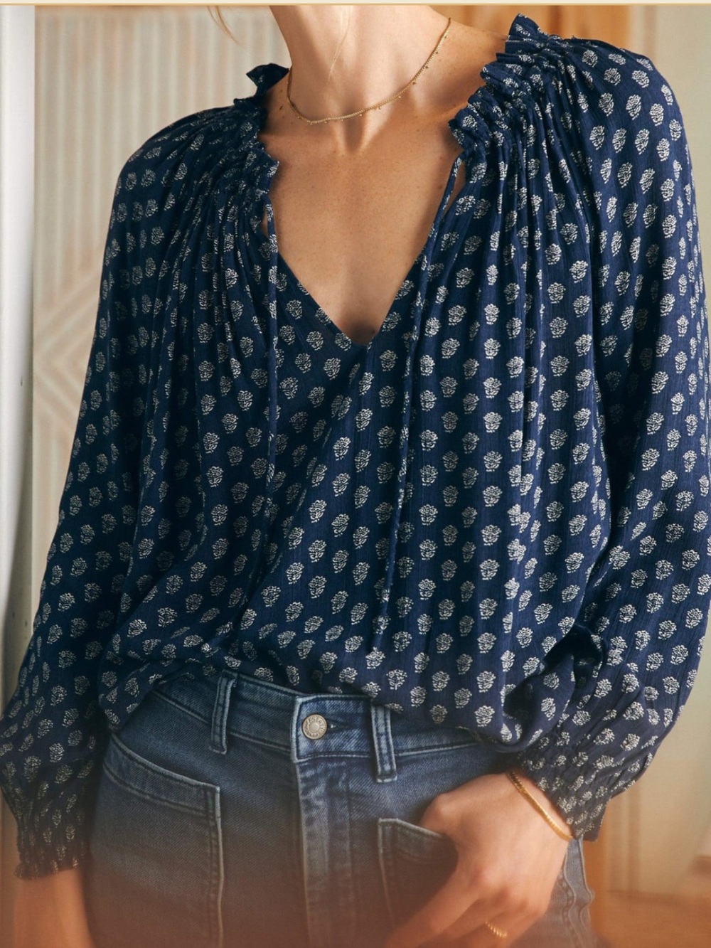 Faherty Emery Blouse Lotus Floral Print Size Small Like New!